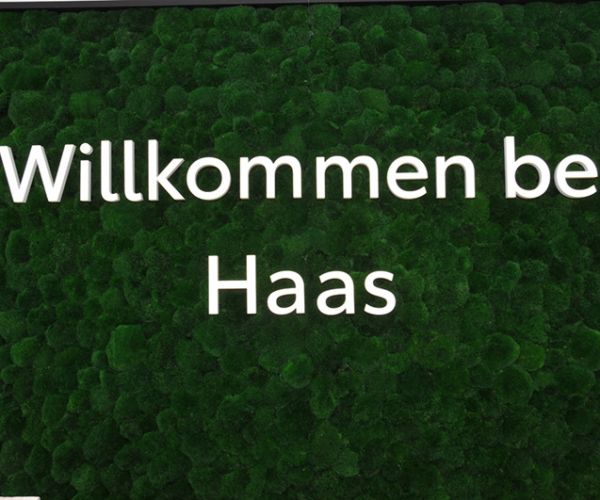 Toyota Haas mit neuem Schauraum